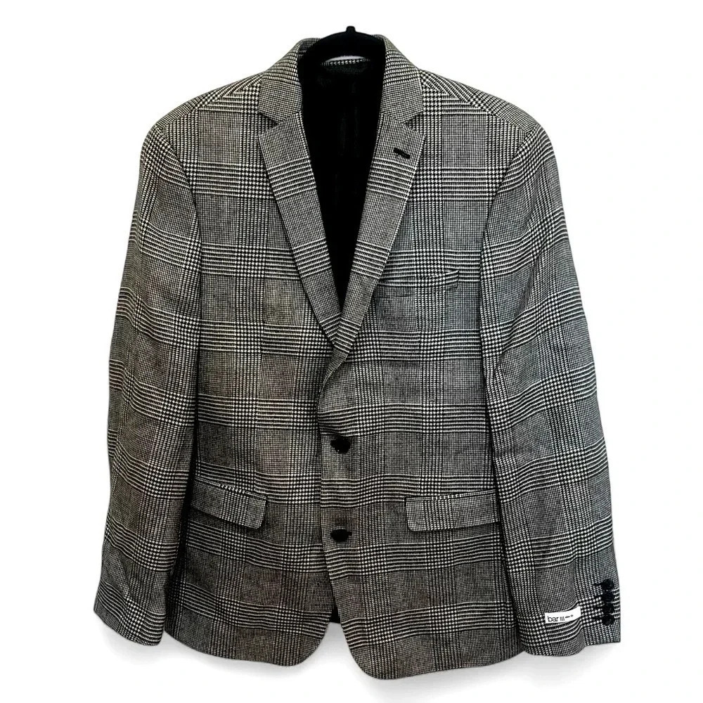 NWOT bar III slim fit blazer with multiple pockets size 40 regular